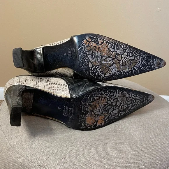 ❤️ Dos de Oro Boots - Picture 14 of 16